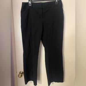 EUC Georges black dress trousers w/ front pockets and faux back pockets. Size 16